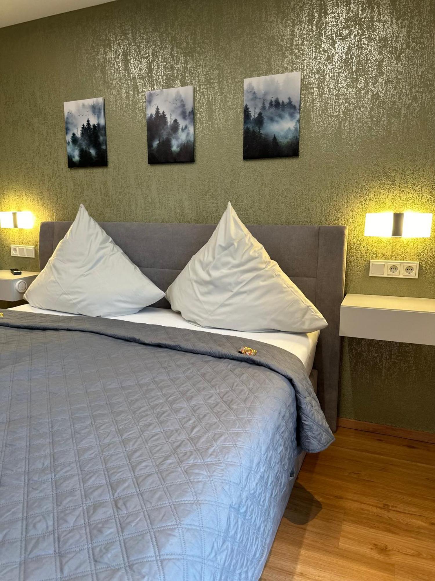 Hotel Restaurant Wuerzig In Ürzig מראה חיצוני תמונה